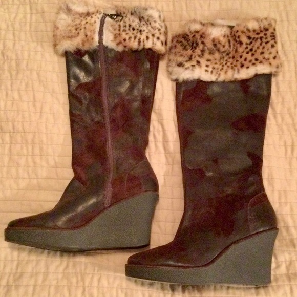 DONALD PLINER COW LEATHER BOOTS. - Picture 1 of 5